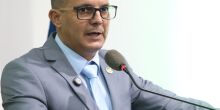 Cabral quer saber porque universidade que não existia firmou convênio com Município