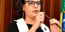 Gleice propõe tombamento de línguas indígenas
