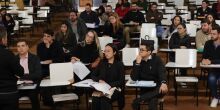 Prefeito empossa 36 novos médicos em Dourados