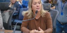 Lia Nogueira pede fiscalização para garantir inclusão nas escolas particulares
