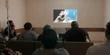 Cassems usa cinema no cuidado a pacientes oncológicos