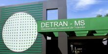 Detran instala totem e atendimento em Libras