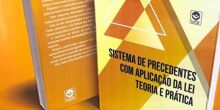 Sicredi promove livro de Manhabusco