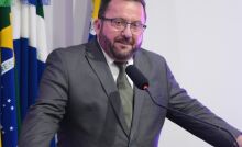 Laudir pede revitalização de praça