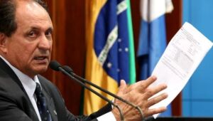 Zé Teixeira garante proteção a vigilantes e articula recursos para educação