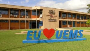 Uems paga R$ 5,2 mil para pós-doutorado