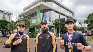 Atletas vencem mundial de Muay Thai na Tailândia