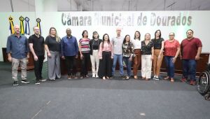 Câmara de Dourados empossa 14 aprovados em concurso público