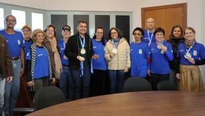 Medalhistas da Melhor Idade se apresentam ao prefeito