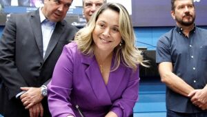 Lia celebra pagamento de R$ 1,2 milhão em emendas