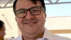 Ex-prefeito paga leilão com cheque sem fundo