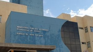 Justiça Criminal não opina sobre 'puxões de cabelo'