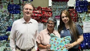 MP entregou brinquedos e cestas básicas em Dourados 