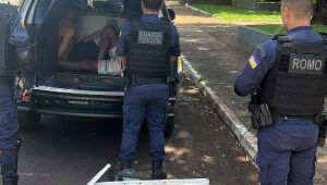 Dupla que furtou ar da praça é denunciada 