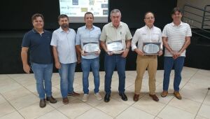 Empresas são reconhecidas por 50 anos em Dourados