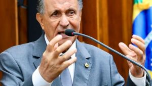 Zé Teixeira destaca saneamento e estrutura escolar em Dourados