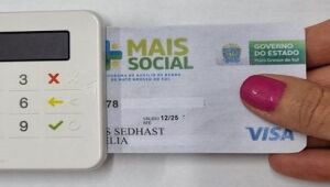 Funcionaria exonerada pagava até motel com cartão 