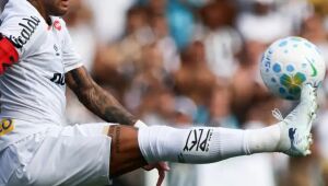 Neymar ainda tenta provar a Ancelotti que merece