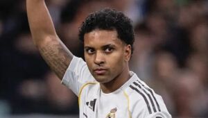 Lesão tira atacante Rodrigo da Copa do Mundo