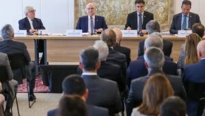 Fachin diz que ministros devem manter distância das partes 