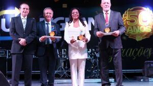 Unigran abre comemorações homenageando egressos