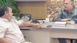 Carlos Bernardo debate parcerias com Campos