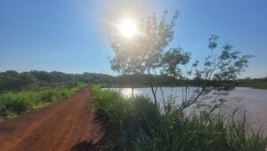 Mulher dorme sobre filha e mata bebê de 5 meses