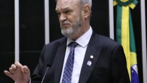 Geraldo destaca regulamentação da profissão de sanitarista