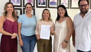 Lia reforça apoio a famílias atípicas de Jardim