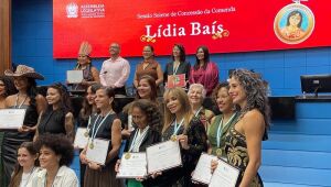 Artistas douradenses recebem Comenda Lídia Baís