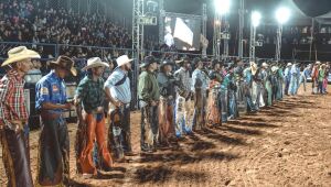 Festa do Peão abre porteiras da Expoagro