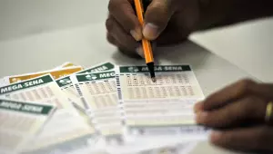 Mega-Sena acumula novamente e prêmio principal vai para R$ 65 milhões