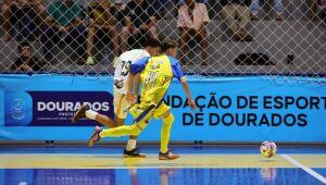 Jogos de Outono iniciam torneio de futsal estudantil