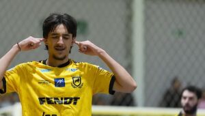 JAG vence e se garante nas quartas da LNF