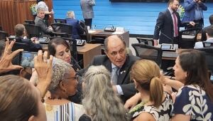 Vítimas de violência doméstica devem ter vagas em contratos públicos