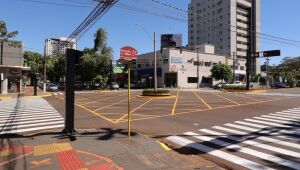 Prefeitura reforça sinalização viária em Dourados