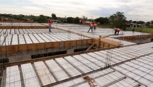 Marçal vistoria construção do CAPS em Dourados