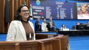 Gleice Jane comemora avanço da PEC sobre escala 6x1