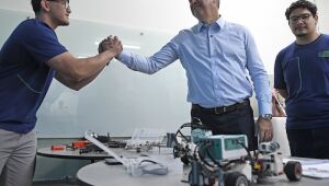 Tempo integral e formação profissional mudam rotina de MS