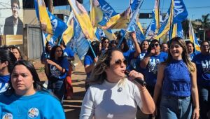 Deodápolis anda com Lia Nogueira pelas ruas