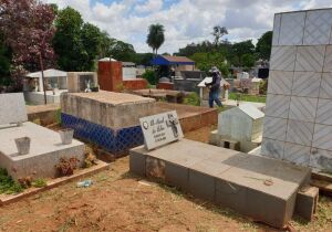 Corpos de bebê e adolescentes foram furtados em cemitério 