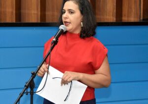 Gleice comemora conquista de agentes de saúde
