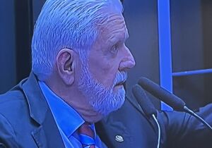 Jaques Wagner deixa liderança do Governo no Senado