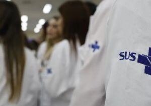 MEC cria exame de avaliação a futuros médicos