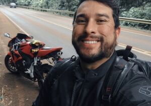 Farmacêutico bate moto em carro e morre no centro de Dourados