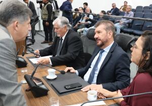 Deputados aprovam projetos e entram em recesso