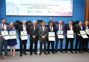 Sicredi Centro-Sul MS/BA recebe Medalha do Mérito Legislativo