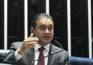 PF investiga vice-líder do Governo com o INSS