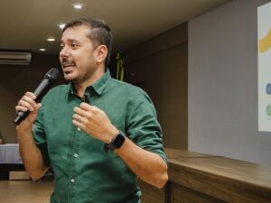 "IA não elimina o trabalho docente, ela o reposiciona"