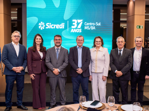 Cooperativa faz 37 anos e empossa nova diretoria